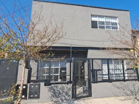 Venta, Casa, 4 ambientes, Patio, Gonzáles Catán.