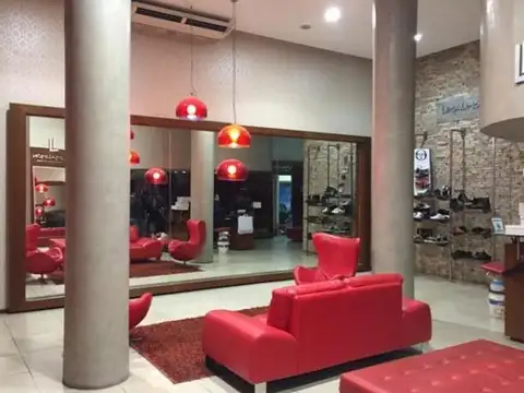 Excelente local apto todo rubro - 510 m2 - a metros de Peatonal Florida