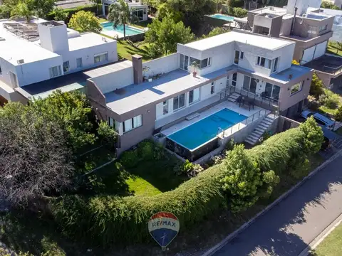 VENTA CASA TERRAZAS DE VILLA ALLENDE 4 DORM