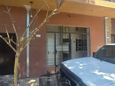 Departamento en Jose León Suarez