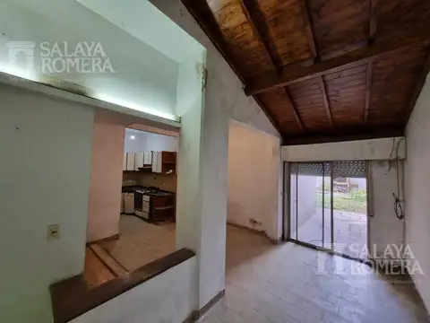 Depto Tipo Casa 4 ambientes con 1 baño