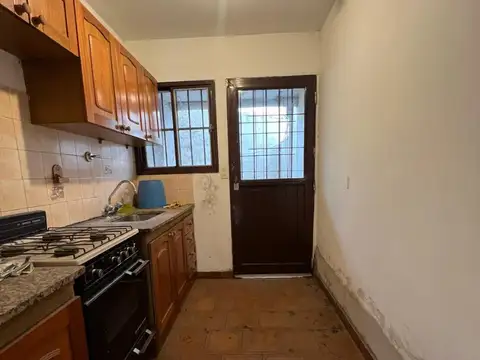Casa 2 ambientes con 1 baño