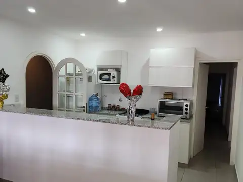 Depto Tipo Casa en Venta de 4 ambientes