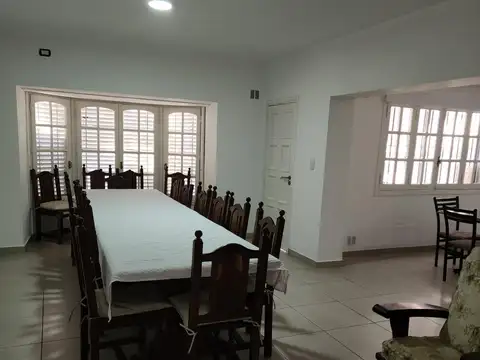 Depto Tipo Casa 4 ambientes con 2 baños