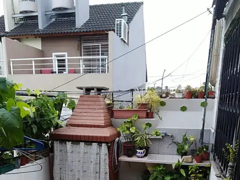 Depto Tipo Casa en Venta con 2 cocheras