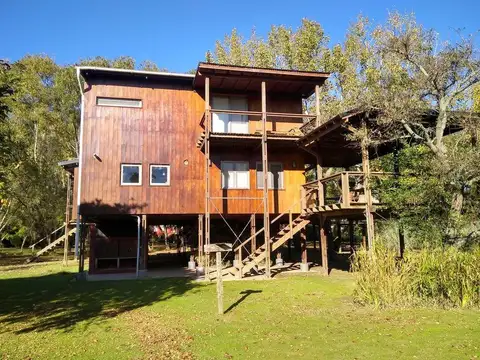 Casa 4 ambientes con 3 baños