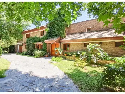 CASA TRES DORMITORIOS. FISHERTON