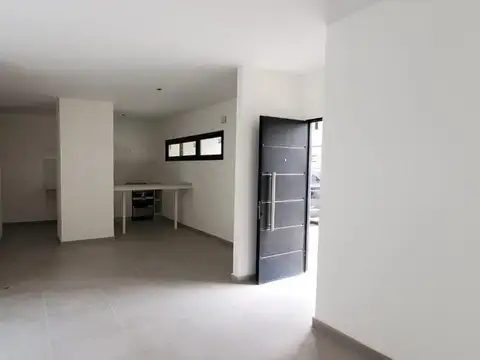 Avenida J D Peron 4100