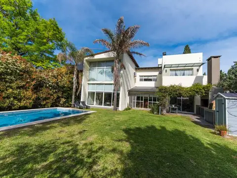 VENTA CASA 5AMB EN BARRIO CERRADO LA ESCONDIDA