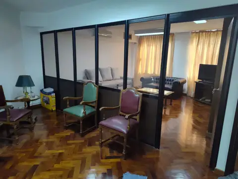 Av. Pres. Julio A. Roca 500, Piso 4