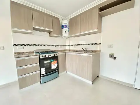 Departamento en Alquiler en Ituzaingo Sur, $ 650.000