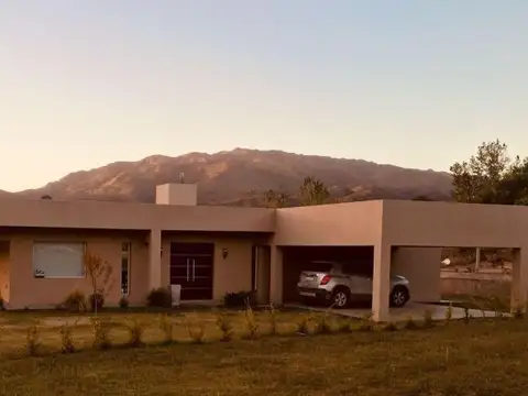 CASA A LA VENTA POTRERO DE LOS FUNES