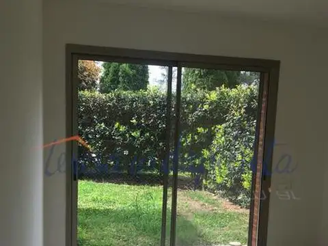 Departamento en venta 3 ambientes en planta baja con jardín en Terrazas de Ayres