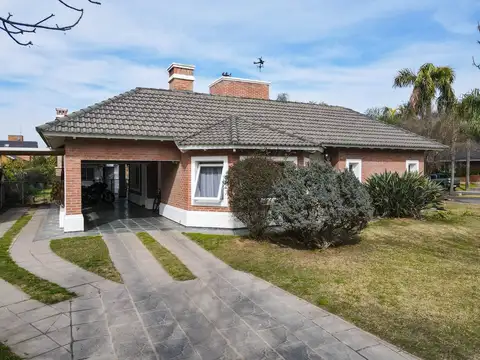 Casa en Venta en Jockey Club, USD 595.000