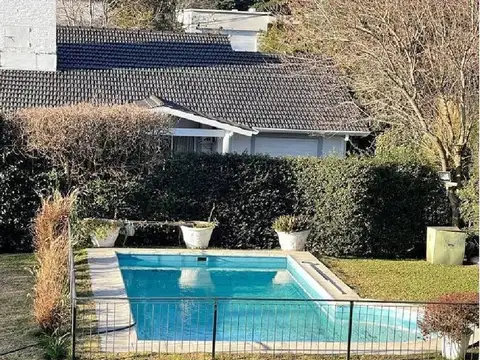 Casa En Alquiler En El Portillo Con Pileta