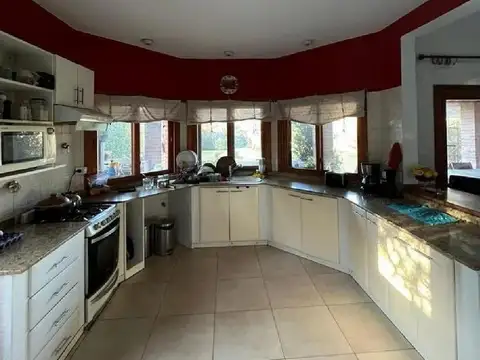 Casa en Alquiler de 4 dormitorios