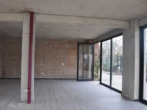 OPPEL | Local en Venta | SQUARE  Pilar |  Cod: 32012