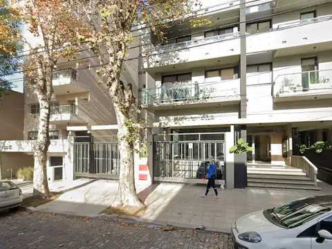 VENTA COCHERA  CUBIERTA EN VILLA URQUIZA