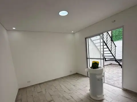 Depto Tipo Casa en Venta en Mataderos, USD 120.000