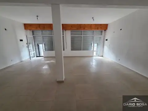 Local en Alquiler en Belen De Escobar, $ 700.000