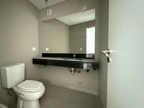 Oficina en Alquiler en Pilar, $ 950.000