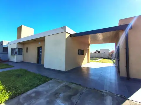 VENTA - Casa - 2 dormitorios - Piscina - Funes Town, Funes