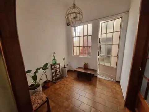 Depto Tipo Casa en Venta en Villa del Parque, USD 140.000