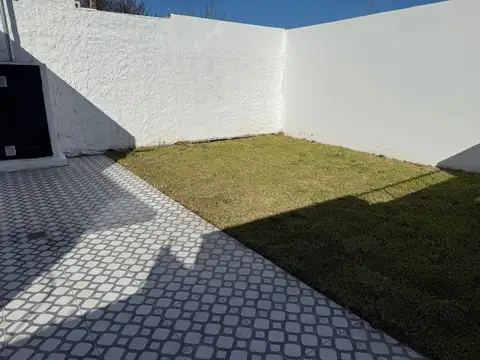 Depto Tipo Casa en Venta de 2 ambientes