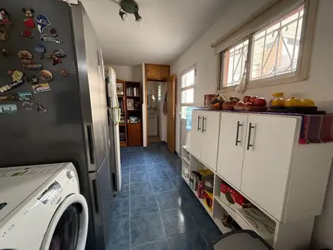 Casa 5 ambientes con 2 baños