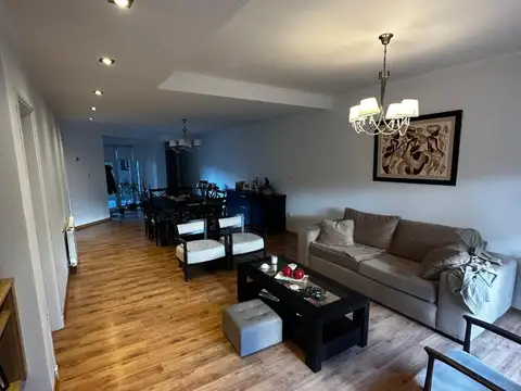 VENDEMOS EXCEPCIONAL CASA