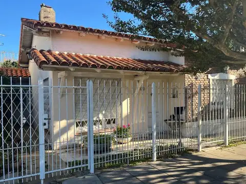 Chalet a reciclar Castelar Sur