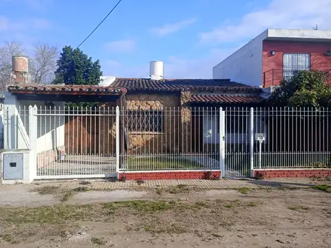 CASA EN CALLE ORIBE 