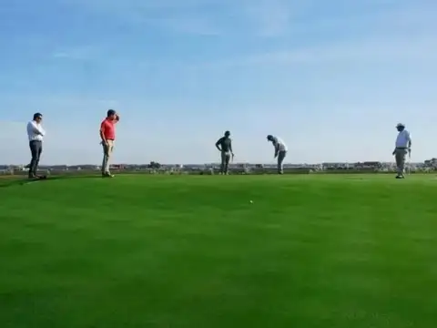 Terreno en Venta 51  mts Fondo