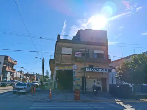 ALQUILER Departamento  APTO TALLER  ( 2 dormitorios ) + Terraza.