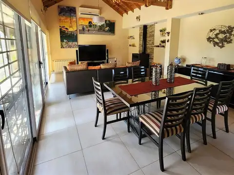 Casa en Venta con 1 cochera