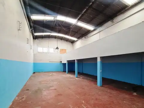 AMPLIO GALPON DE 350 MT²  .ALQUILER