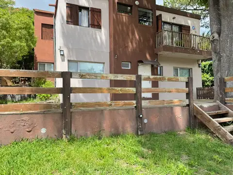 Casa en alquiler temporal - 1 Dormitorio 1 Baño - Villa Gesell