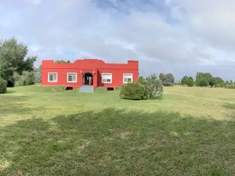 Casa 7 ambientes con 3 baños