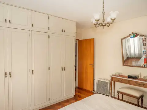 Casa 7 ambientes con 3 baños