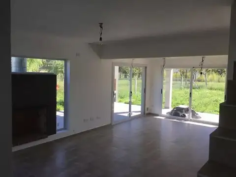 Depto Tipo Casa en Venta en El Moro, USD 115.000