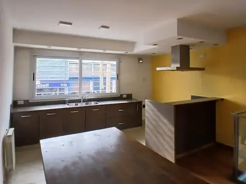 Depto Tipo Casa en Venta de 5 ambientes