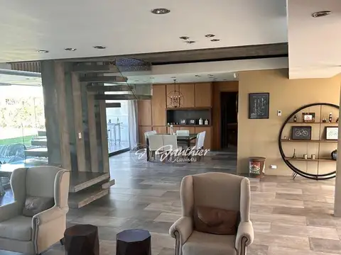 Casa en Venta al Oeste