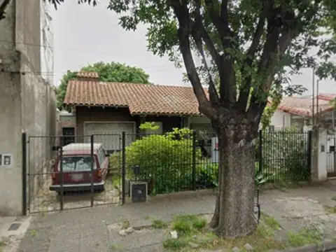 CHALET  SOBRE LOTE 400 MTS. BUEN ESTADO