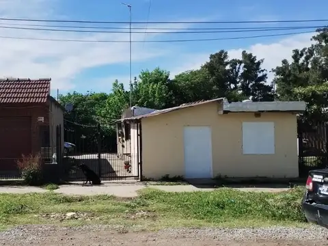 CASA Y LOCAL VENTA BURZACO FONDO LIBRE