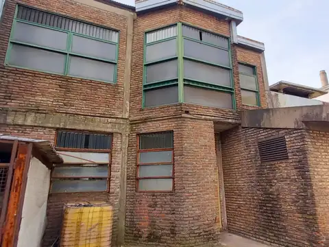 ALQUILER DEPÓSITO/NAVE INDUSTRIAL EN LANÚS OESTE