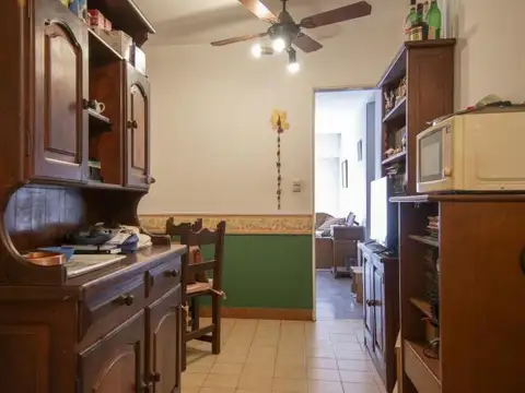 Departamento 6 ambientes con 2 baños