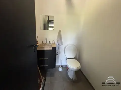 Depto Tipo Casa 5 ambientes con 4 baños