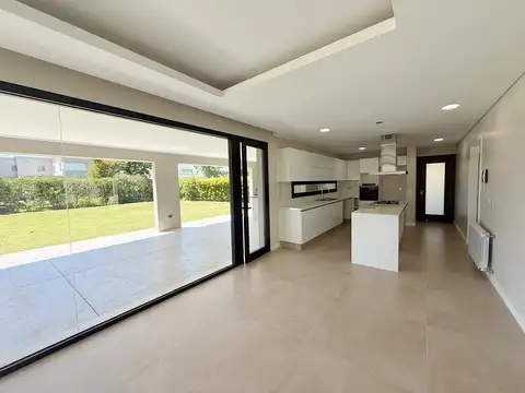 Cadaques, Funes Hills