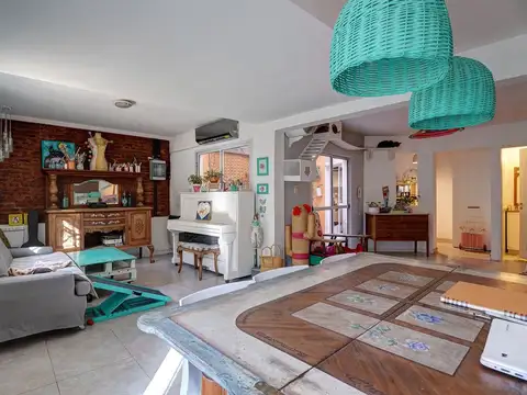 Depto Tipo Casa en Venta de 3 dormitorios