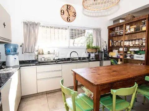 CASA 3 DORMITORIOS B PORTAL DE LESSER ZONA NORTE